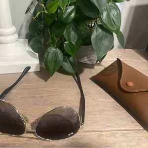 RayBan silver frame aviator sunglasses